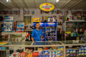 Tienda de repuestos y accesorios, Servicentro Brunca Tienda de repuestos y accesorios, Servicentro Brunca