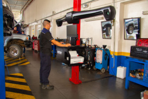 Taller mecánico, Servicentro San Isidro Taller mecánico, Servicentro San Isidro