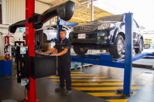 Taller mecánico, Servicentro San Isidro Taller mecánico, Servicentro San Isidro