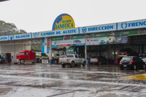 Taller mecánico, Servicentro San Isidro Taller mecánico, Servicentro San Isidro